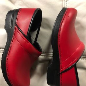 Red leather Dansko new without box